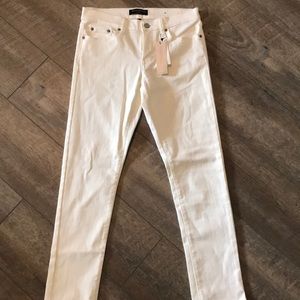 White skinny jeans
